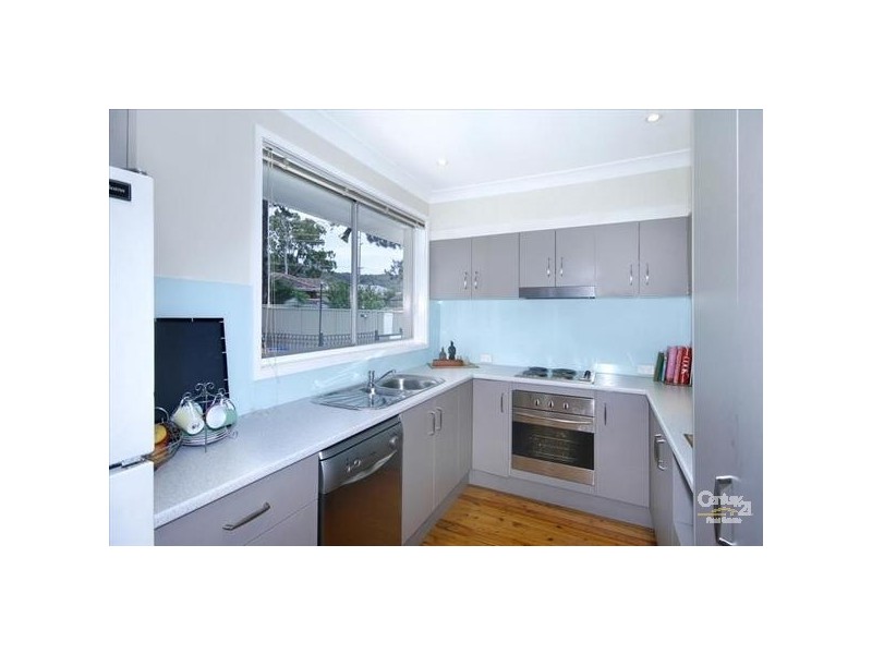 7 Bayline Drive, Point Clare NSW 2250