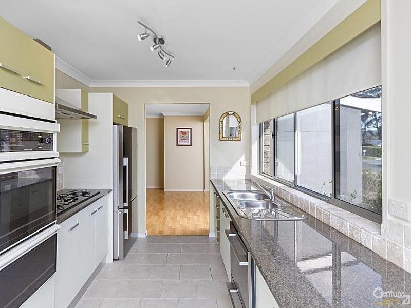 2 Letitia Close, Green Point NSW 2251