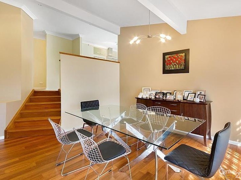 2 Letitia Close, Green Point NSW 2251