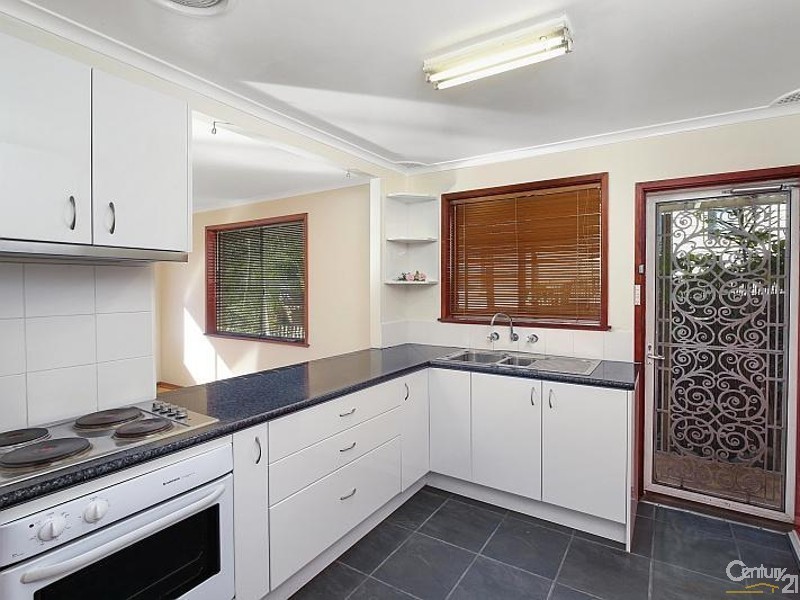 8 Narrawa Avenue, Erina NSW 2250