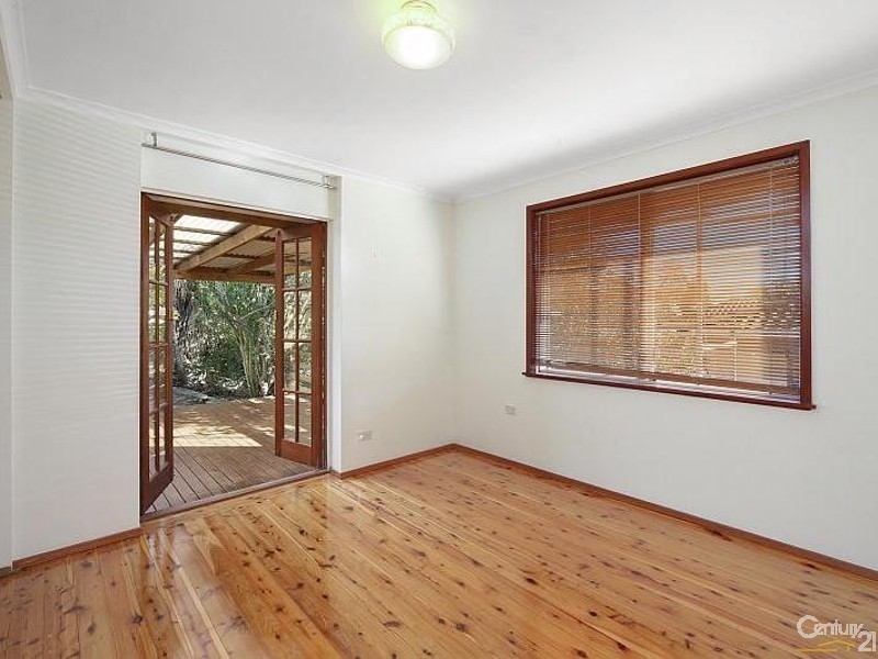 8 Narrawa Avenue, Erina NSW 2250