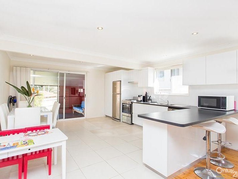 14 Mangrove Road, Narara NSW 2250