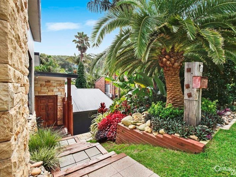 9 Duncan Road, North Avoca NSW 2260