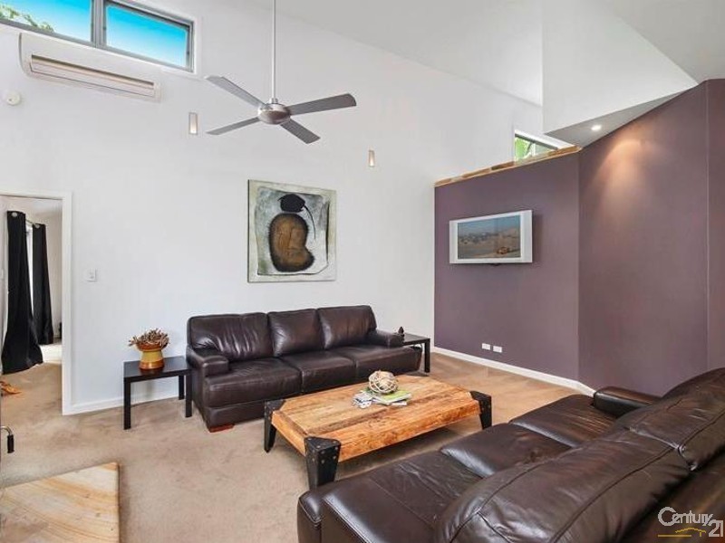 9 Duncan Road, North Avoca NSW 2260