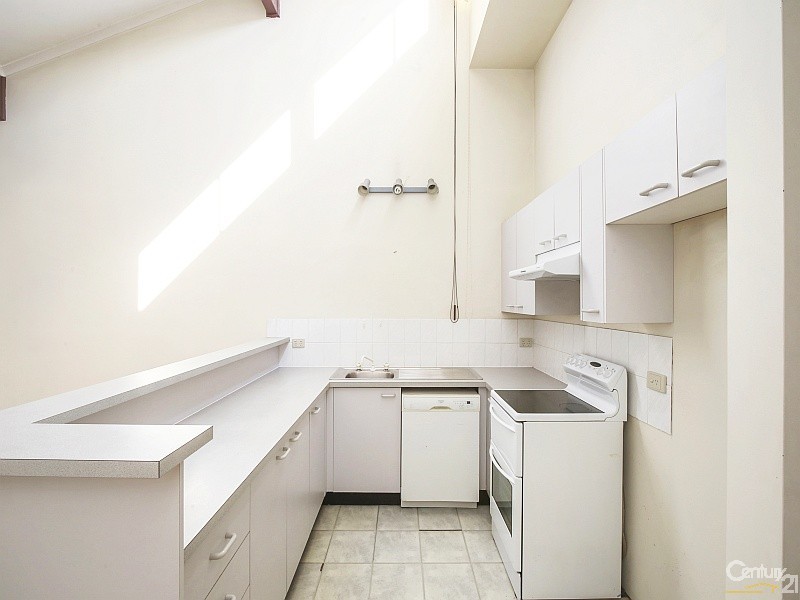 9/162 Albany Street, Point Frederick NSW 2250