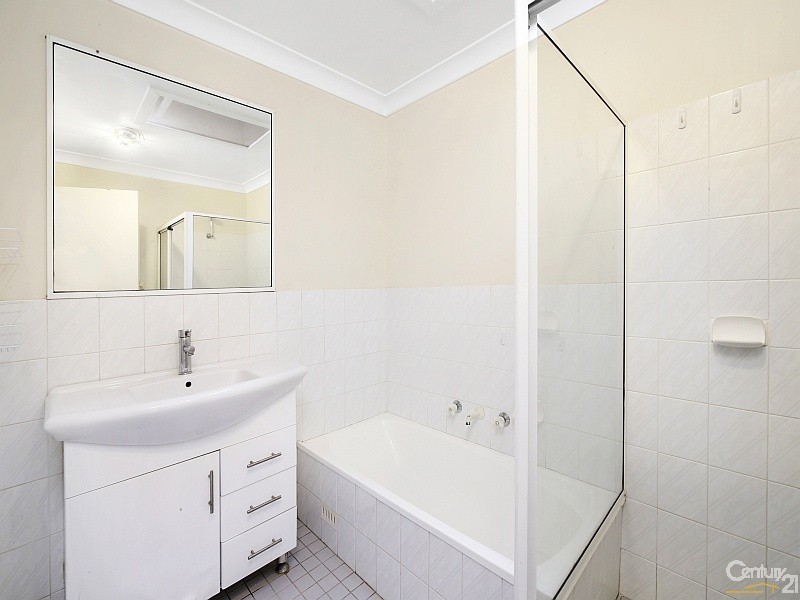 9/162 Albany Street, Point Frederick NSW 2250
