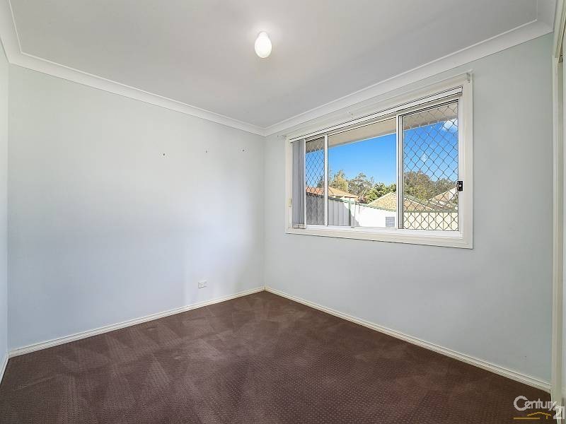 1/17 Gladys Manley Avenue, Kincumber NSW 2251