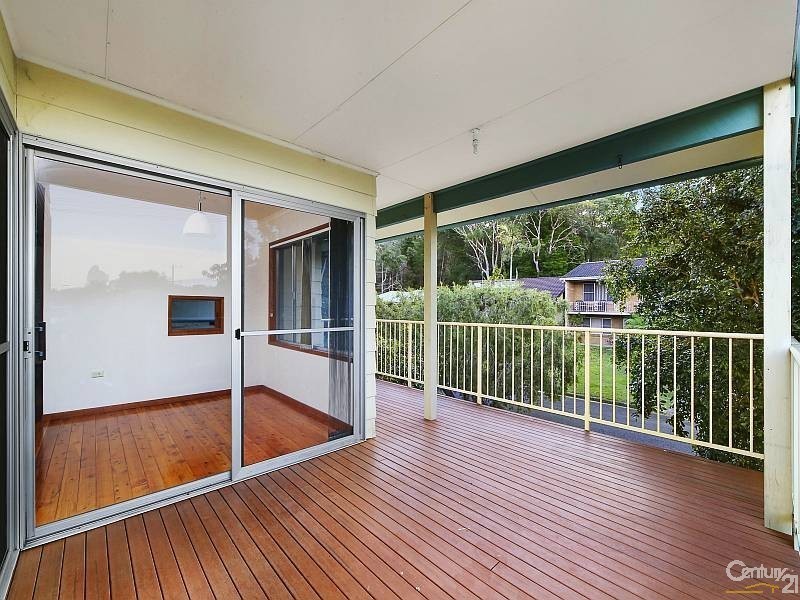 32A Wendy Drive, Point Clare NSW 2250