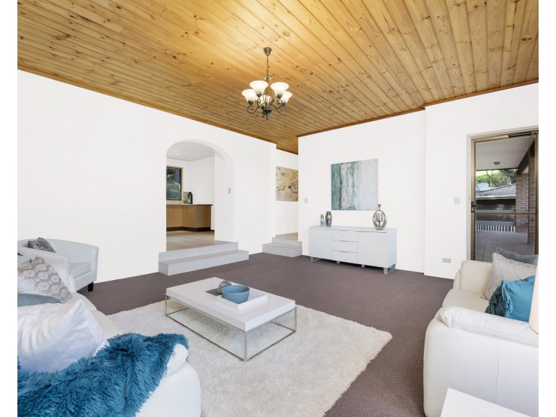 16 Parrendi Close, Avoca Beach NSW 2251