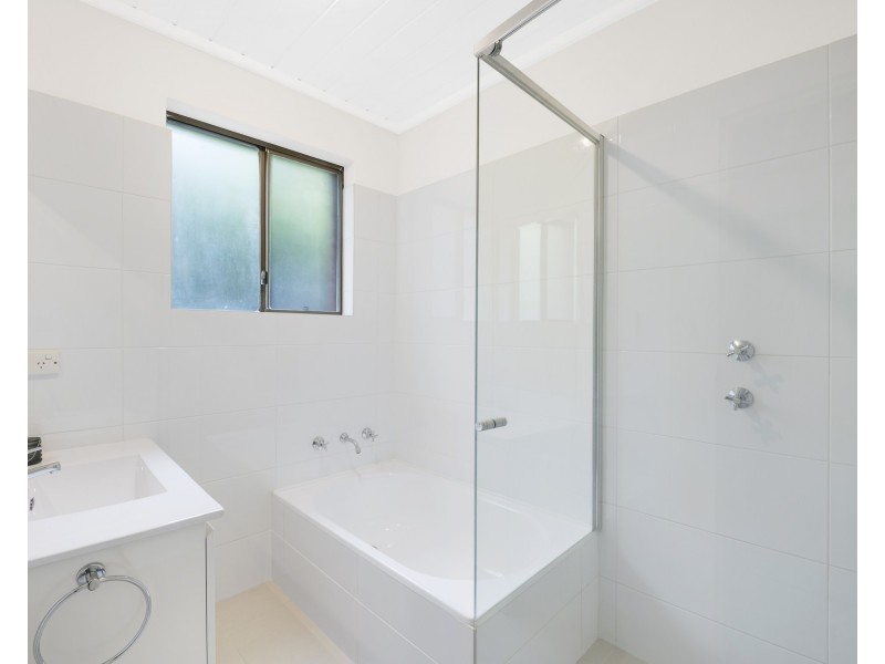 16 Parrendi Close, Avoca Beach NSW 2251