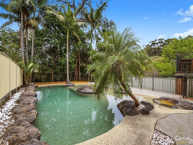 4  Tania Drive, Point Clare NSW 2250