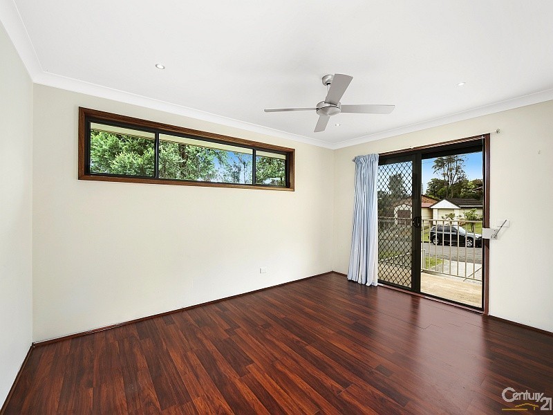 4  Tania Drive, Point Clare NSW 2250