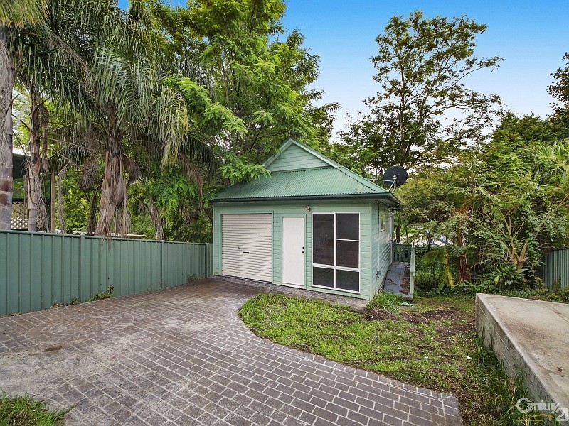 11 Narrawa Avenue, Erina NSW 2250