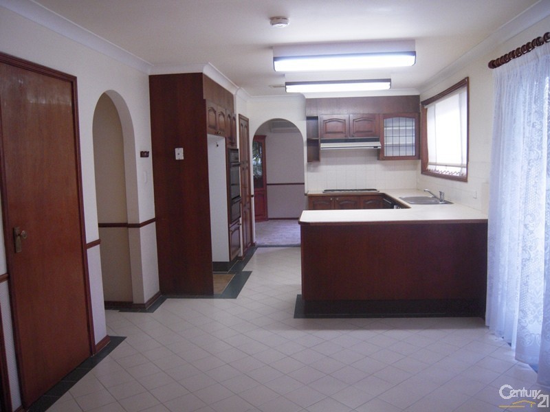 7 Rugby Close, Wyoming NSW 2250