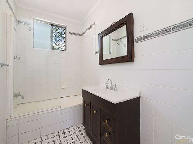 5 Old Tumbi Road, Wamberal NSW 2260