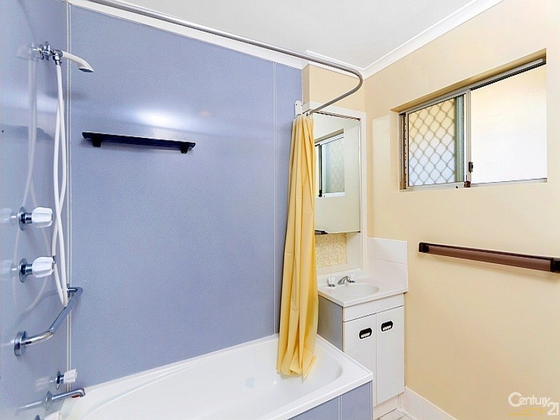 2/80 Lowanna Avenue, Forresters Beach NSW 2260