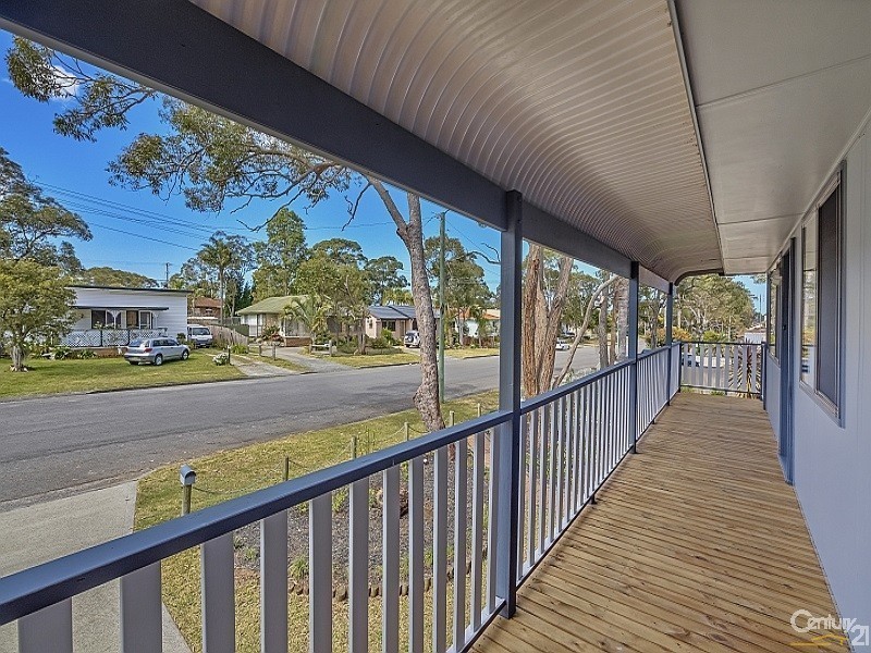 54 Kawana Avenue, Blue Haven NSW 2262