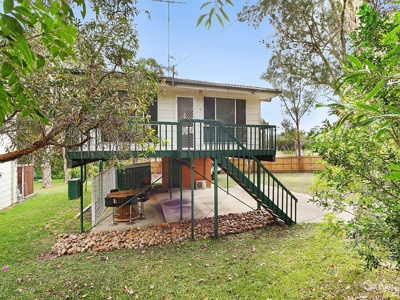 9  Peter Avenue, Forresters Beach NSW 2260