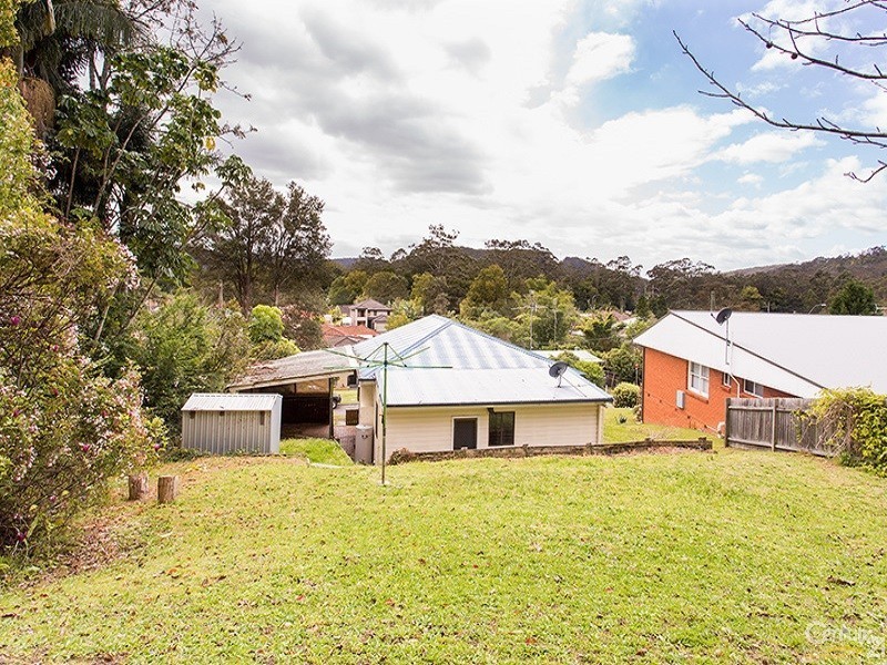 11 Dog Trap Road, Ourimbah NSW 2258