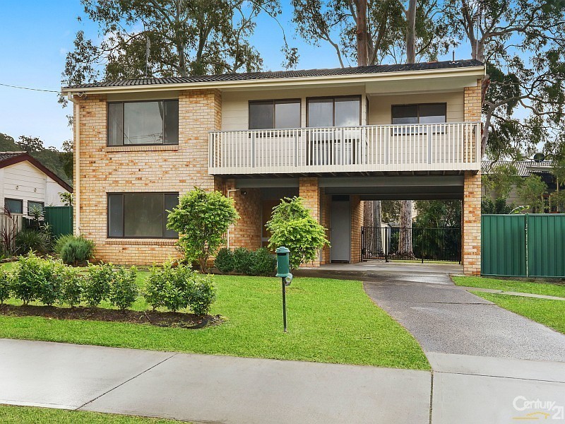 11 Kulara Avenue, West Gosford NSW 2250