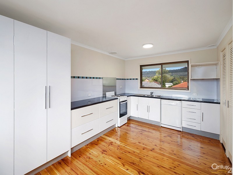 11 Kulara Avenue, West Gosford NSW 2250