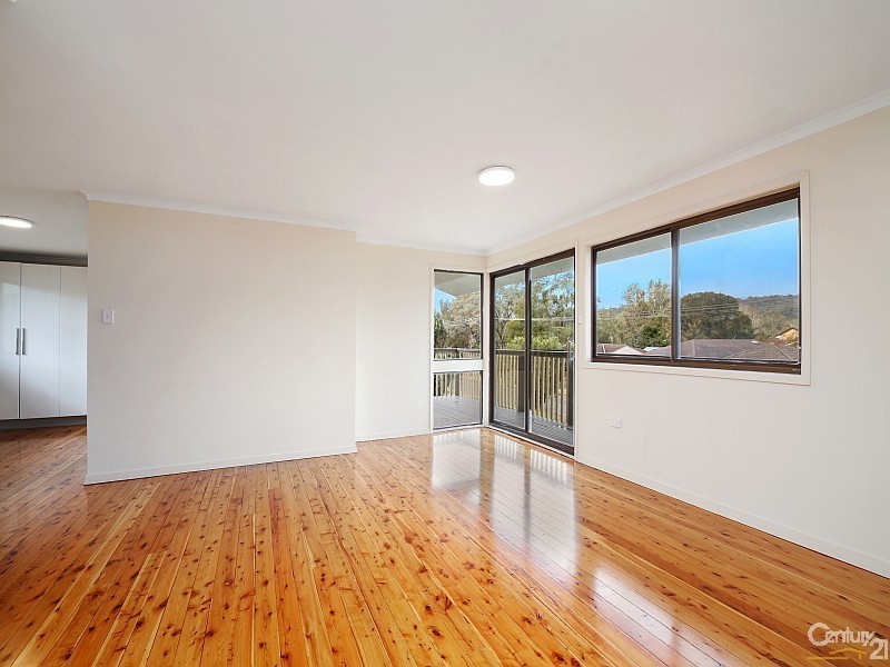 11 Kulara Avenue, West Gosford NSW 2250