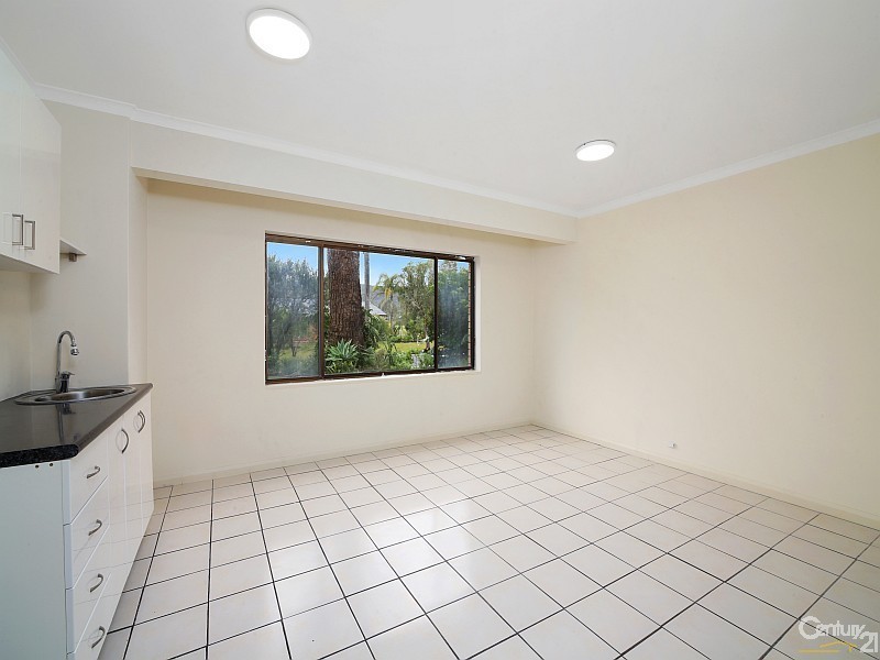 11 Kulara Avenue, West Gosford NSW 2250