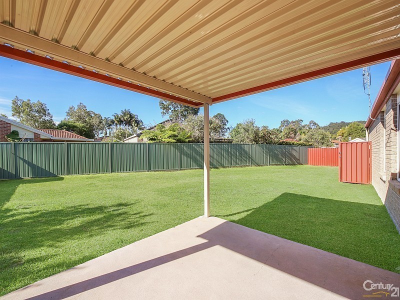 8 Gumleaf Close, Erina NSW 2250