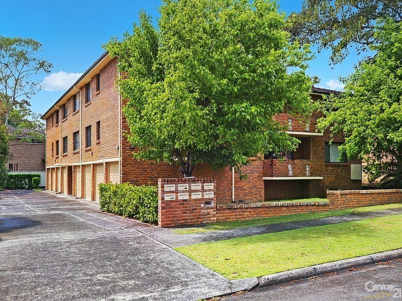 8/205 Albany Street, Point Frederick NSW 2250