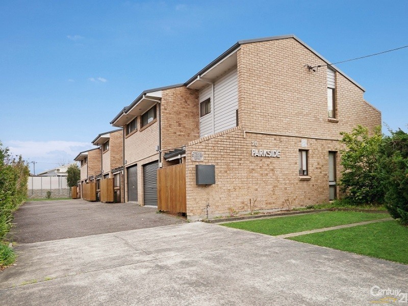 2/20 Russell Street, East Gosford NSW 2250