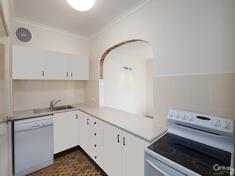 2/20 Russell Street, East Gosford NSW 2250