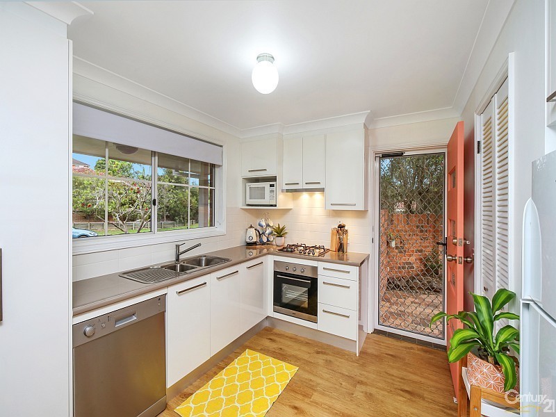 1/1 White Cedar Close, Green Point NSW 2251