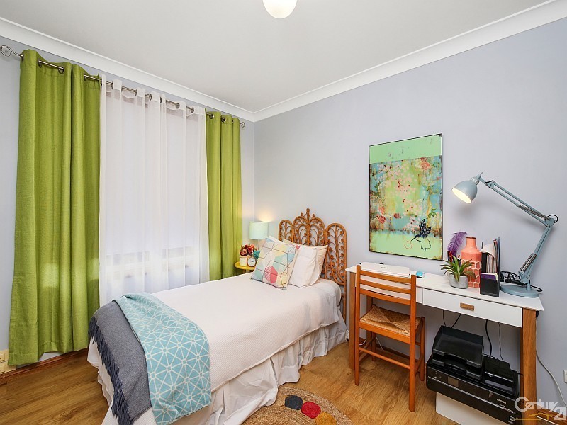 1/1 White Cedar Close, Green Point NSW 2251