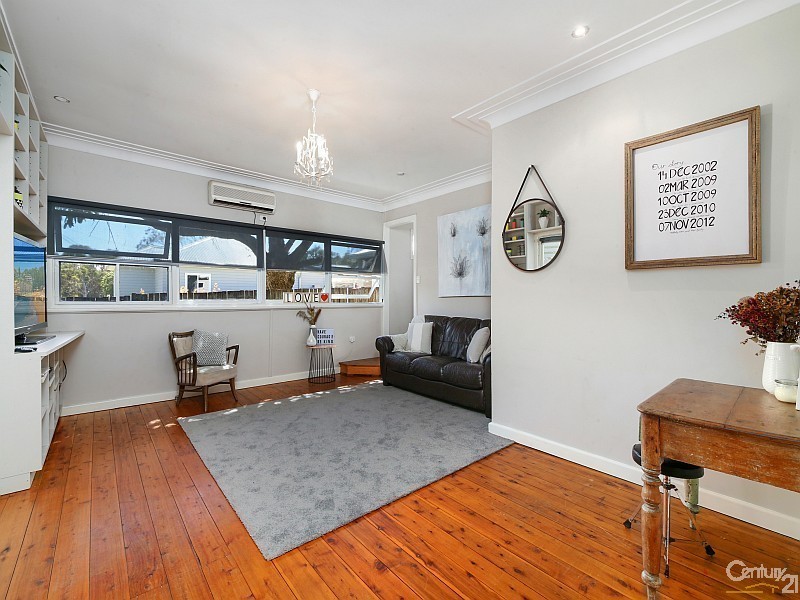 696 The Entrance Road, Bateau Bay NSW 2261