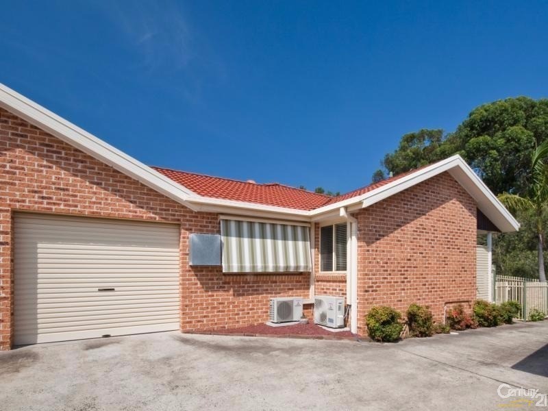 1/13 Maas Parade, Forresters Beach NSW 2260