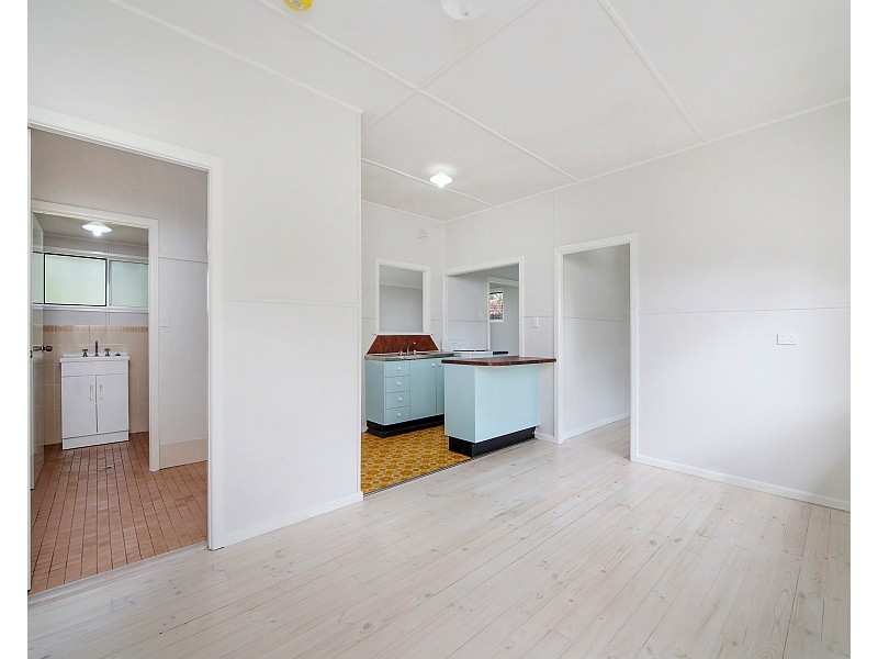 37 Wandella Avenue, Bateau Bay NSW 2261