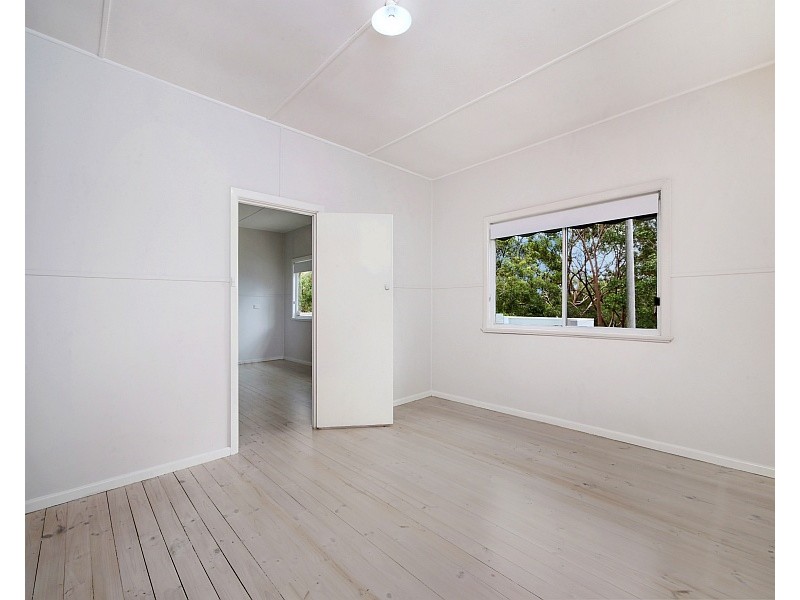 37 Wandella Avenue, Bateau Bay NSW 2261