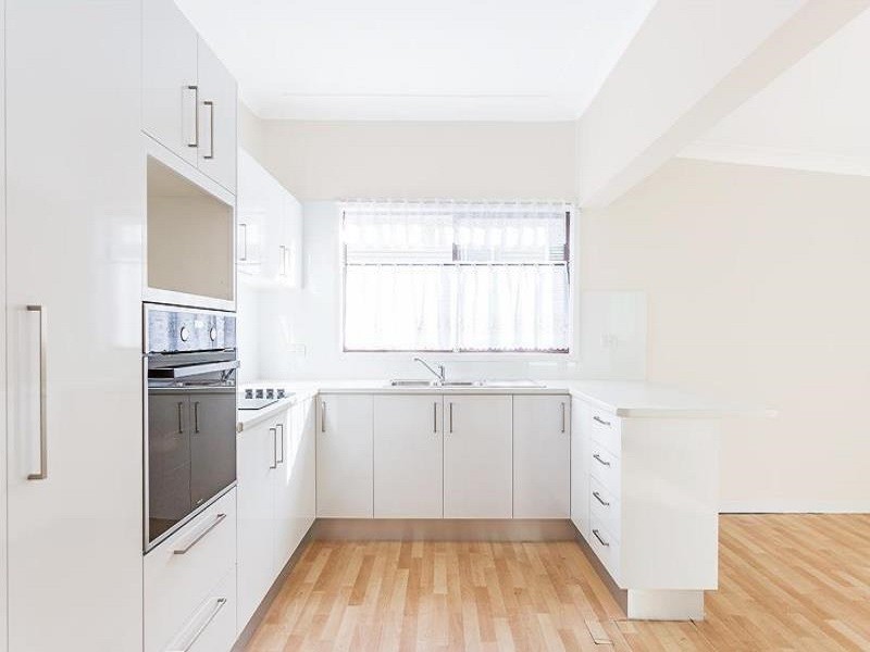 90 Wells Street, East Gosford NSW 2250