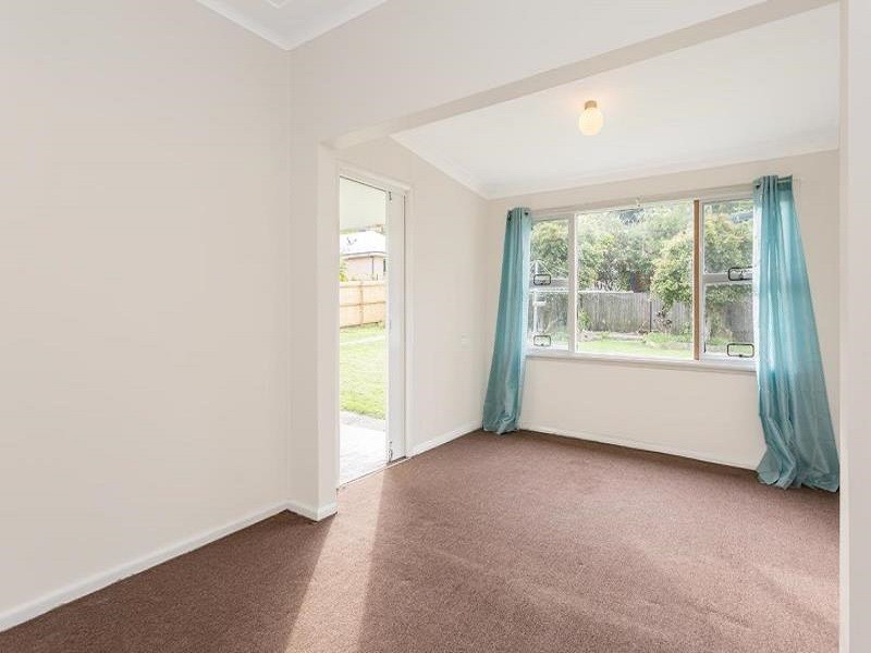 90 Wells Street, East Gosford NSW 2250