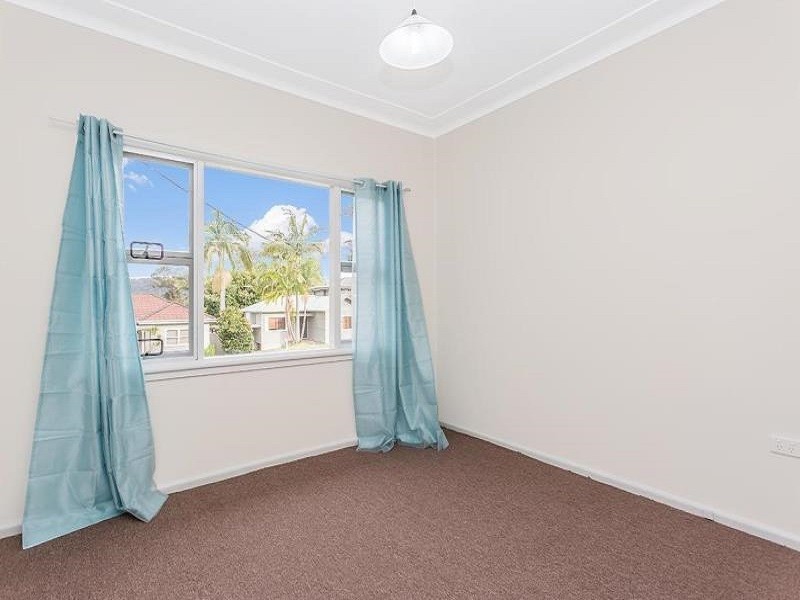 90 Wells Street, East Gosford NSW 2250