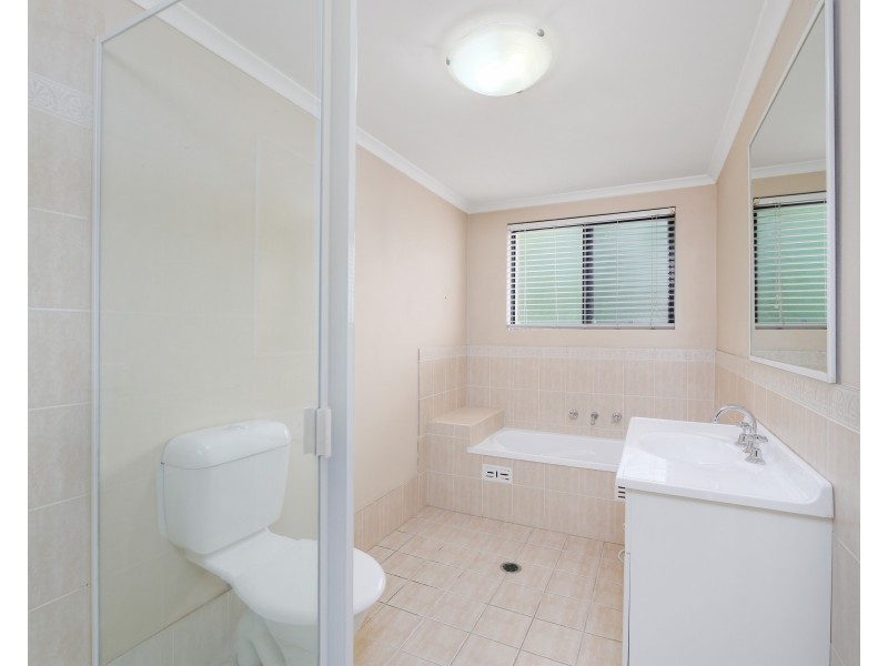 4/54 Karalta Road, Erina NSW 2250