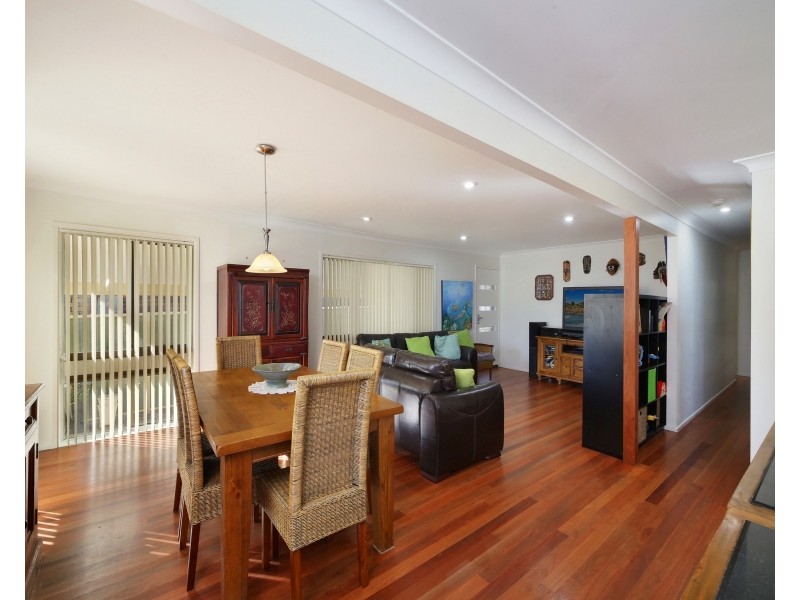 17 Nerissa Road, Erina  NSW  2250, Erina NSW 2250