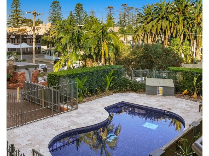 8/13 Campbell Crescent, Terrigal NSW 2260