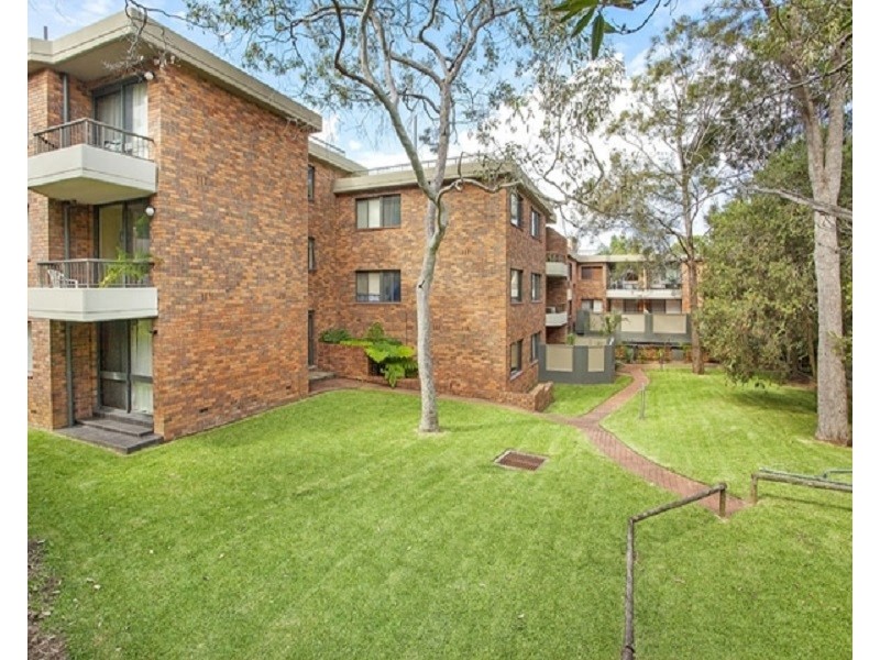 8/13 Campbell Crescent, Terrigal NSW 2260