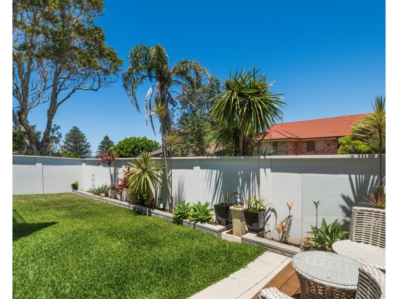 2/6 Prince Street, Wamberal NSW 2260