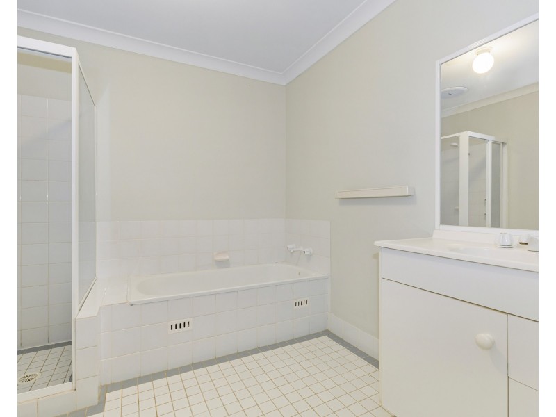 11A  Castlereagh Crescent, Bateau Bay NSW 2261