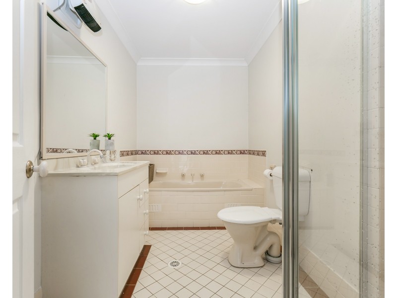 1/9 Day Dawn Place, Erina NSW 2250