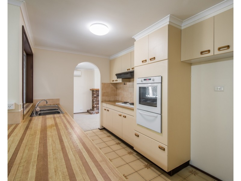 16 Highland Road, Green Point NSW 2251
