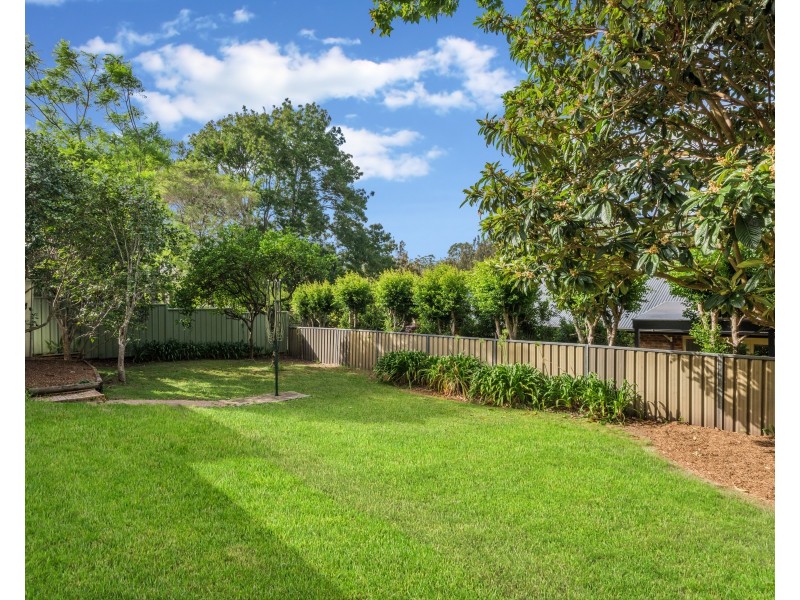 16 Highland Road, Green Point NSW 2251