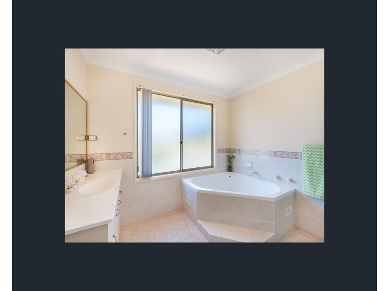 57 Thames Drive, Erina NSW 2250